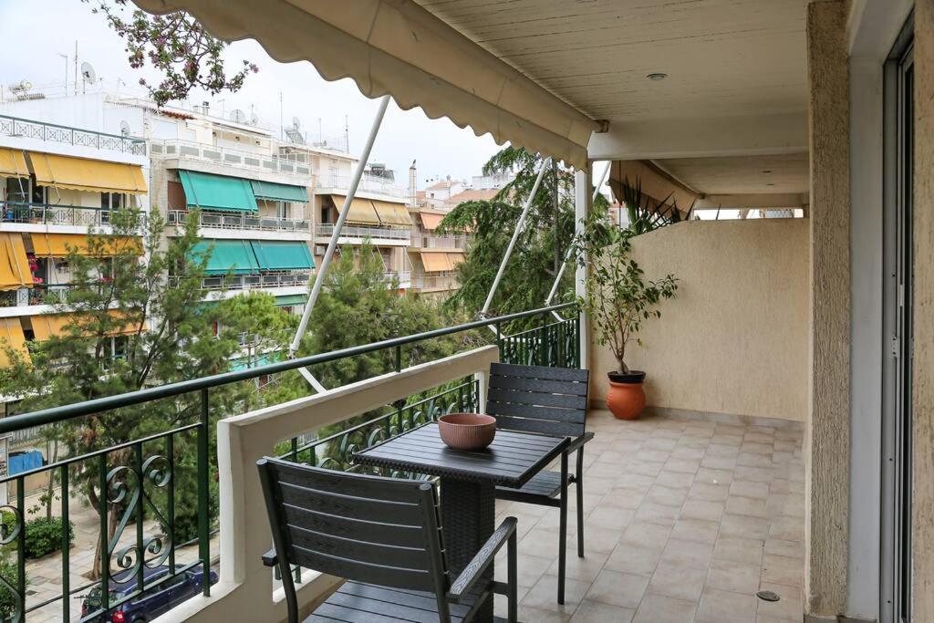 Charming Apartment Near Center Афіни Екстер'єр фото
